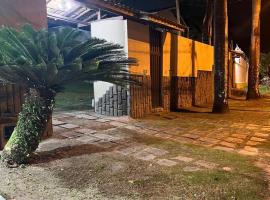 Casa aconchegante em buraquinho, hotel i Lauro de Freitas