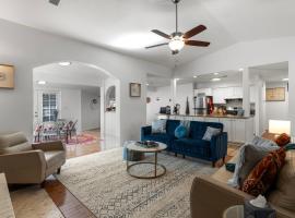 Steps From Balloon Fiesta Park Outdoor Retreat, hotel in Albuquerque