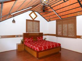 Wood House Near Isha And Karunya University by Shivalaya, hotel en Alāndurai