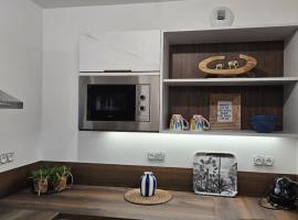 Les Volets Bleus house and spa, hotel v destinaci Jublains