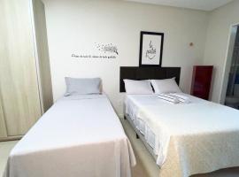 700m da Praia de Atalaia com ar e piscina, hotel i Santa Maria