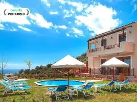 Welcoming villa in Triopetra with pool