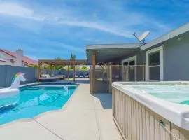 New king Beds Pool Hot Tub Outdoor Fireplace