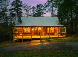 Secluded & Central, Hot Tub, Game Rm, Dog Friendly