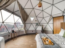 Umbral Sky Domes in Roma Norte, camping in Mexico-Stad