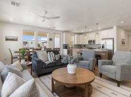 Ivory Shores condo, hotel in Atkinville