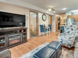 2 Mi to Silver Dollar City Inviting Family Escape