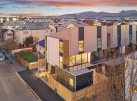 Brand New 3BR with garage - Your Base to Explore the CBD