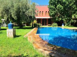 Villa Majida, hotel en Fourou