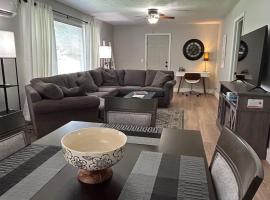 Tandem Lodge - Unit 2, hotel i Hendersonville