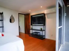 Flat Exclusivo com Piscina Privativa e Vista Incrível