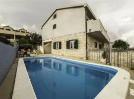Family-friendly apartments with swimming pool Povlja, Brac - 24248
