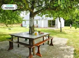 Chalet near Mont St Michel & Nature Trails