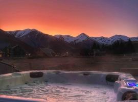 Hot Tub and Views, hotel v destinaci Castle Hill