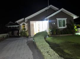 Serenity Vacation Villas, hôtel à Stanmore Grove