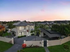 Serene 5BR Waterfront Escape - Prestige