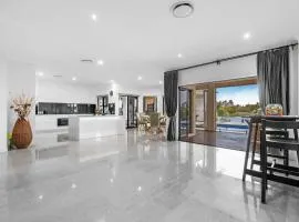 Serene 5BR Waterfront Escape - Prestige