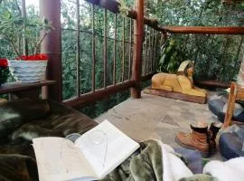 Boresta House -Santa Elena con vista al Bosque y terraza privada