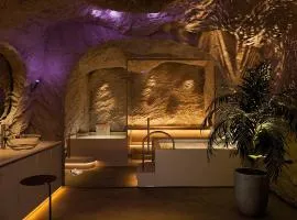 Kin Hotel Onsen Edition