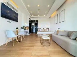 Modern Seaview studio apartment