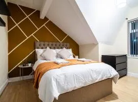 Spacious 2 Bedroom House Near Leeds City Sleeps 6 Free Parking
