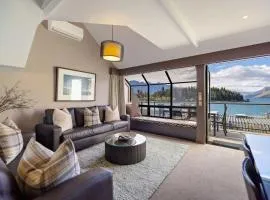 The Lodges 9 - Lake Front Views and Walk to Town