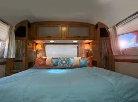 Retro Star-Wagon, Ocean View Dolby Sound Studio
