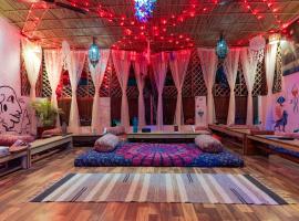 The Pink Chapter Hostel, Jaipur, hotel v destinaci Džajpur