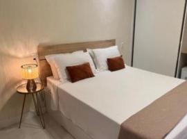 Vila jequitimar, hotel in Guarujá