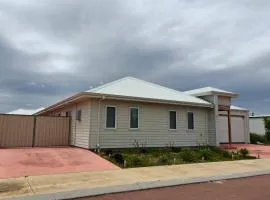 Jurien Bay WA, 4-bedroom home