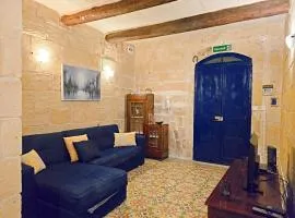 Traditional Maltese Apartment in Floriana - Walk to Valletta, Capital City