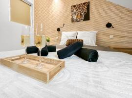Fibre Ultra-Rapide, Lit Queen Size, Cosy & Calme, hotel a Tourcoing