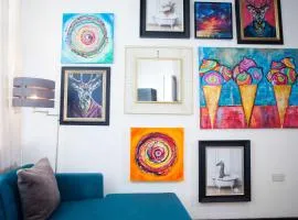 The Warldorf, King Size and Twin Apartment by The Hive WA1