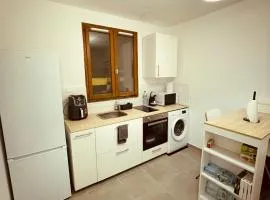 Studio cosy tout équipé, idéal