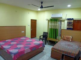 Ramesht paying guest house, Ganga view, hotel i Varanasi