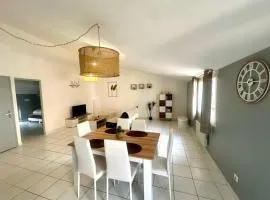 Cosy Appartement 45 m2 en cœur de ville, proche gare