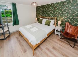 Harrapool Hideout Skye, hotel in Broadford