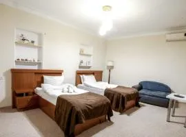 DL Hotel In Old Tbilisi