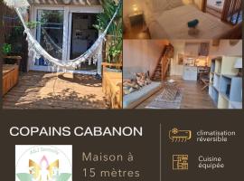 Copains Cabanon, hotel v destinaci Frontignan
