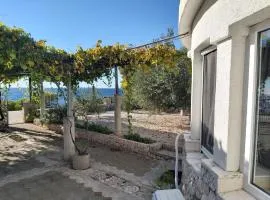 Little Seafront House Dolac Primošten