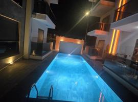 Luxuriöse Ferienwohnung in Manavgat ilica – hotel w mieście Ilıcaköy