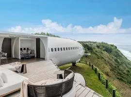 Private Jet Villa on top of the Nyang Nyang Beach Cliff