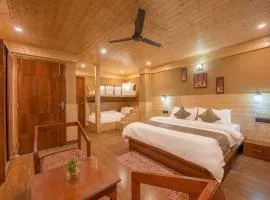 The Kufri Retreat I Vacations I Conference I MICE I Family Events I Open Air Terrace I Sky Bonfire I Charvi Retreat by Exotic Stays