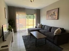 Yanaz Place