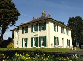 Elm Grove Country House, four-star hotel in Tenby