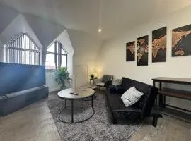 2BR Flat in Prime Location