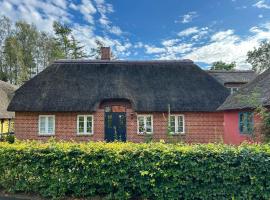 Idyllic House By Mossø, hotel v destinaci Alken