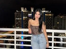 Luxury Waterfront Condo Hilton Hotel Amenities Beach Pool Jacuzzi Jetskis Gym