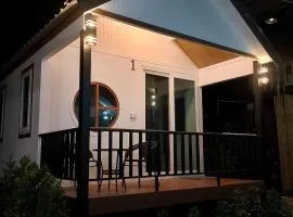The white resort & restaurant koh yao yai