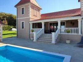 Dvori Perdedaj by Villas Guide